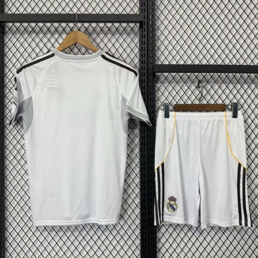 Fodboldtrøje Real Madrid Hjemmebanetrøje 2025/26 Voksen