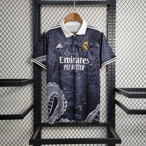 606b9b62170a9721e8f54ee2a26432b2f_540x_a558eb1d-3bce-4ba3-8691-e75d516b5d9b.jpg Real Madrid Fodboldtrøje 2023-2024 Dragon Special Edition