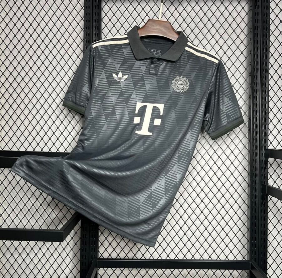 6176FC6E-AD0E-4B22-A310-848F1A7139D7.jpg Bayern München 2024/25 Oktoberfest