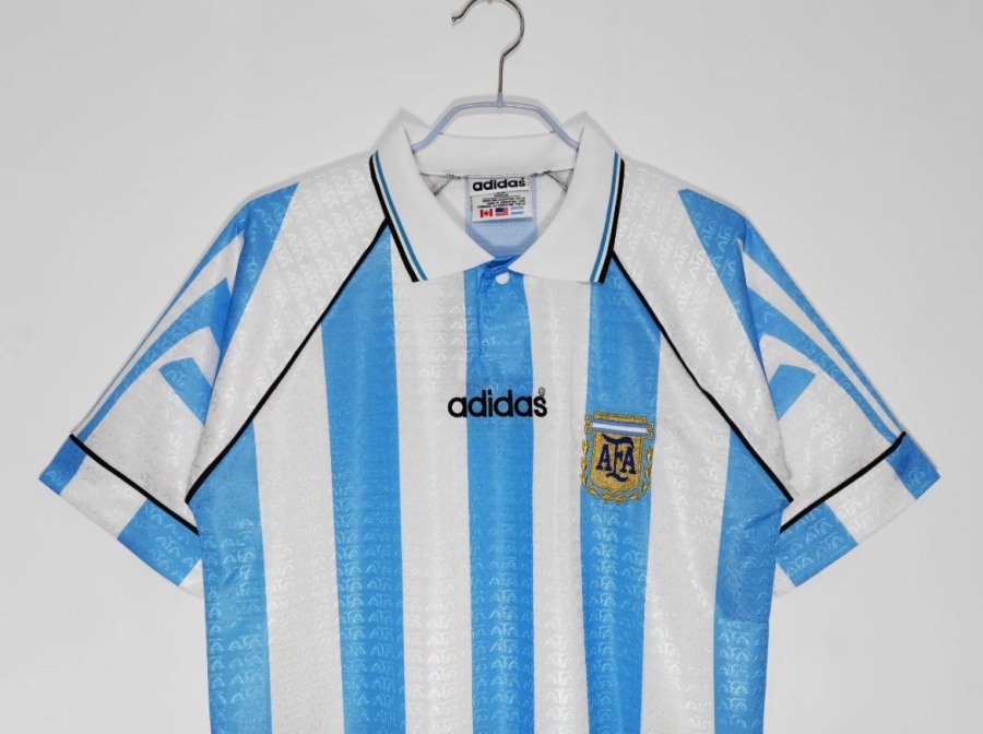 6438026E-47E7-4553-B500-B54F543793DA.jpg Argentina Hjemmebanetrøje 1996