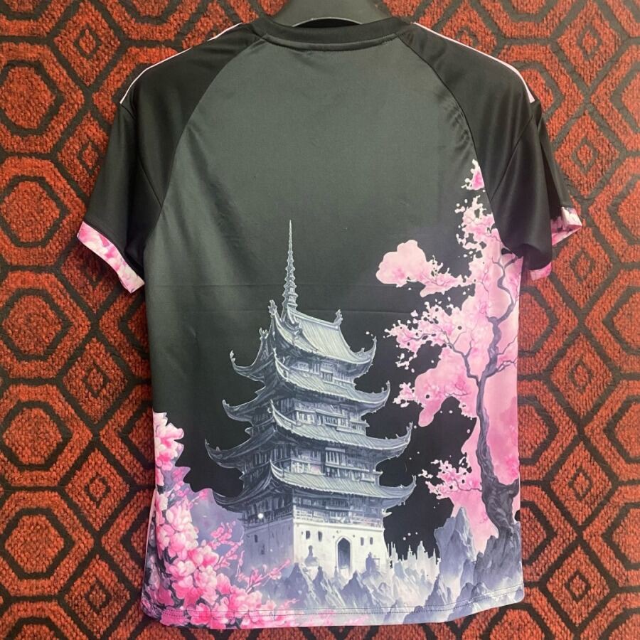 64ee0faf1ecf4993928a2d90bdba27c8_351fb040-3aa6-4cf9-a691-ed114d523c2a.jpg Japan 2025/26 Dragon Rosa