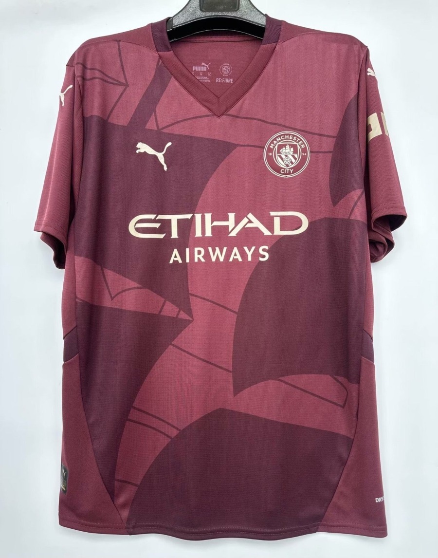 69259215-ab55-4c92-a121-53ca99bdc8ea_1433afcd-d254-4b4e-90ed-c6dcc3edfc8e.jpg Fodboldtrøje Manchester City 24/25 Rød