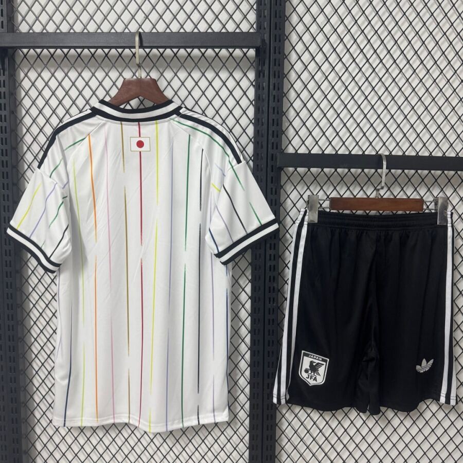 6e4fa376cd424d4ae5fef2b53c73d7f7.jpg Japan Udebanetrøje 2026 Voksen