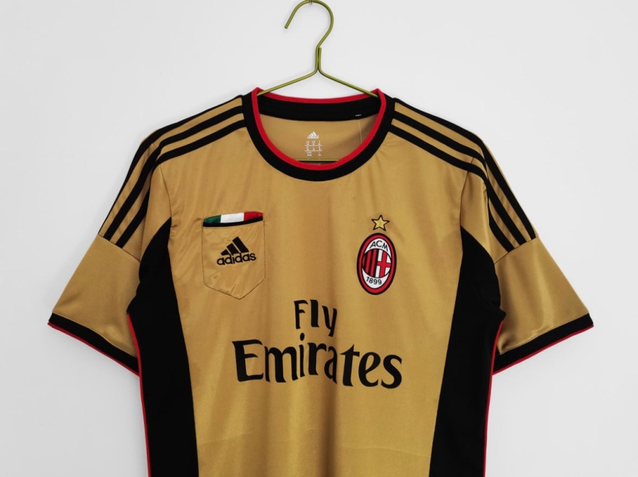 7D813EC9-4B99-4633-9979-CF675CA2D6B2.jpg Fodboldtrøje AC Milan Udebanetrøje 2013/14