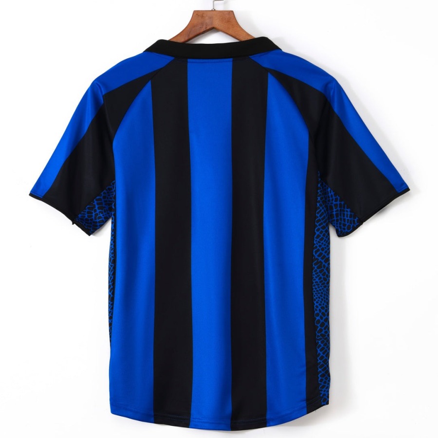 80ca33dc07bec65f3c55cec93d5d6db7.jpg Inter Milan Hjemmebanetrøje 2001-2002 Retro