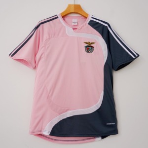 83c799e06f648ff148416cbc322a7b23.jpg Benfica 2007-2008 Rosa Retrotrøje