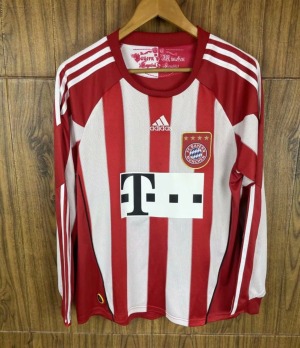 8F5F553E-CF91-42F6-8CEF-93F497939018.jpg FC Bayern München Hjemmebanetrøje 2010/11 Langærmer
