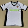 90D13D83-87C0-4C66-B7FA-12C503A33F67.jpg Valencia CF 2010/11 Hjemmebanetrøje