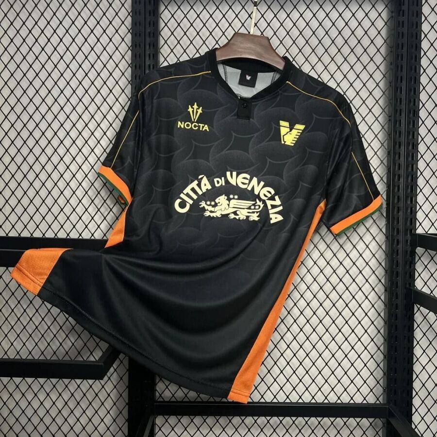 950dcf0bb7ef25844b41f9c668c1b116.jpg Fodboldtrøje Venezia Hjemmebanetrøje 2024-2025