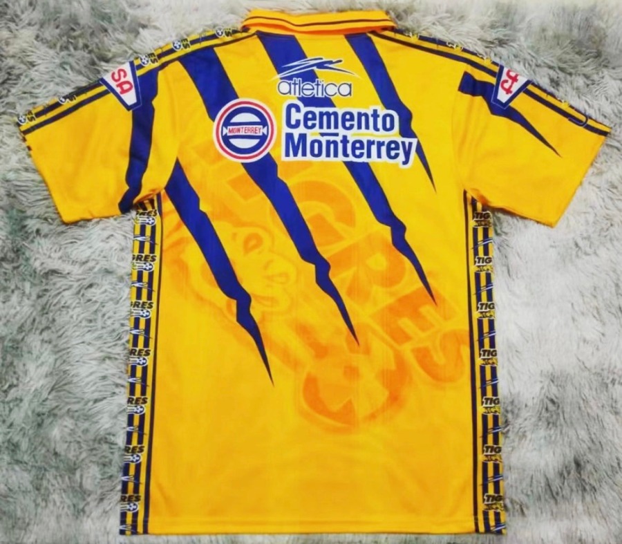 95877B3E-AA3F-4BCF-BF14-51C2247C1D1B.jpg Fodboldtrøje Tigres 1997/98 Hjemmebanetrøje