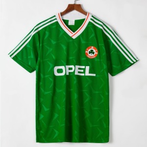 98d33af90f4e25961ec68e83b89c0470.jpg Irland Hjemmebanetrøje Retro 1990-1992