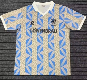 9F89C16F-3887-43D4-8FC7-B49A2FB154E0.jpg Fodboldtrøje TSV 1860 München Hjemmebanetrøje 1992/93