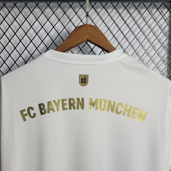 A1217CFA-46B9-4F3D-AE6B-F7E1460AB75E.jpg Fodboldtrøje Bayern München 2022-2023 Udebane