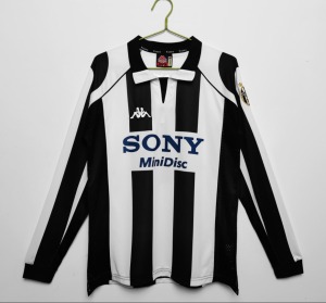 BAE85E28-2CF7-4544-A7A1-9A6B4085170B.jpg Fodboldtrøje Juventus 1997/98 Hjemmebanetrøje Lange Ærmer