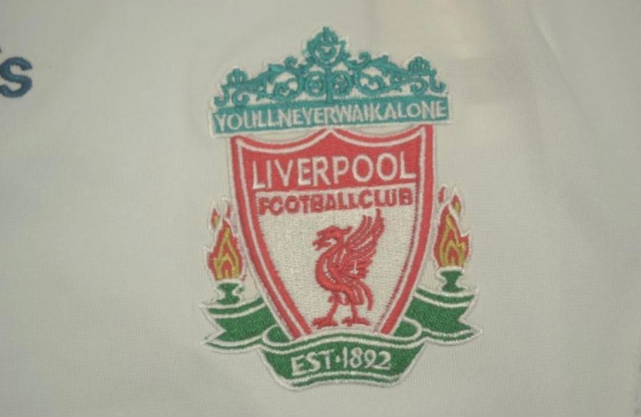CE28920E-52D0-4F8E-B07B-64D95AA9B5BB.jpg Fodboldtrøje Liverpool 2006/07 Udebanetrøje Lange Ærmer