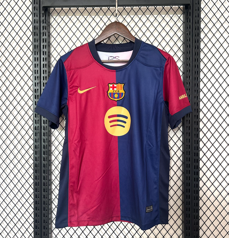 Captured_ecran2024-08-08a18.37.44_156a603c-8950-4571-b740-9b4a30738ba8.png Barcelona Fodboldtrøje 2024/25 Klassisk
