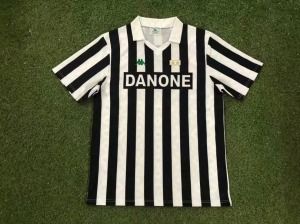 FullSizeRender_288af725-a9f8-477e-9db5-cd18ac071cec.jpg Juventus Hjemmebanetrøje 1992/93