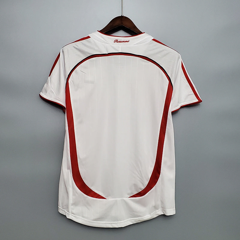 IMG-1273_ad614292-d8a4-41b7-a254-0eae09719758.jpg AC Milan Retro 2006-2007