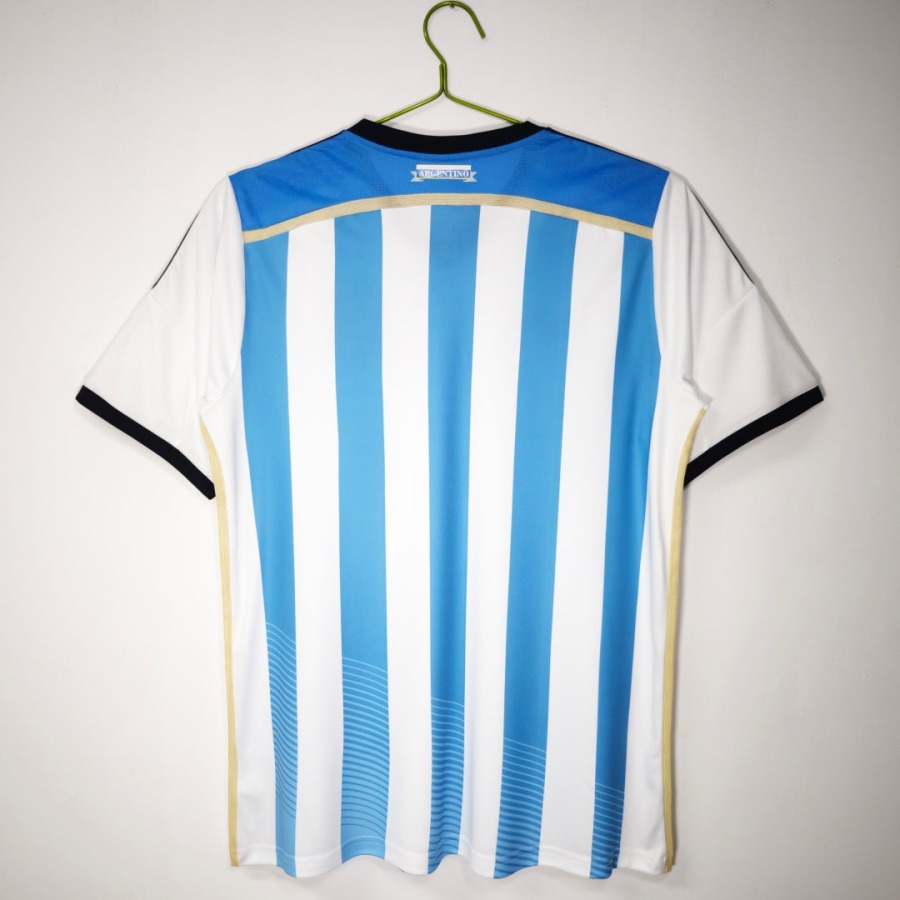 e0fe11aed099efb0bb81cb238a241dec_a2e74d68-2cad-470c-b08e-e50e7044e5f3.jpg Fodboldtrøje Argentina Hjemmebanetrøje 2014 Retro