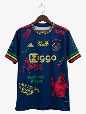 maillot-ajax-amsterdam-special-bob-marley-2025-2026 studio v12 Fodboldtrøje Ajax Amsterdam Special Bob Marley 2025-2026
