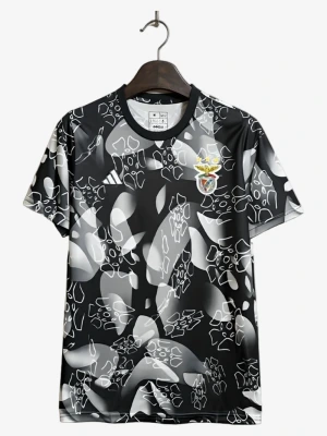 maillot-benfica-avant-match-noir-2024-2025 studio v12 Fodboldtrøje Benfica Før-Kamp Sort 2024-2025