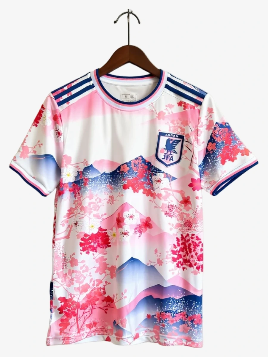 maillot-japon-25-26-edition-speciale-rose studio v12 Fodboldtrøje Japan 25/26 Special Edition Rosa