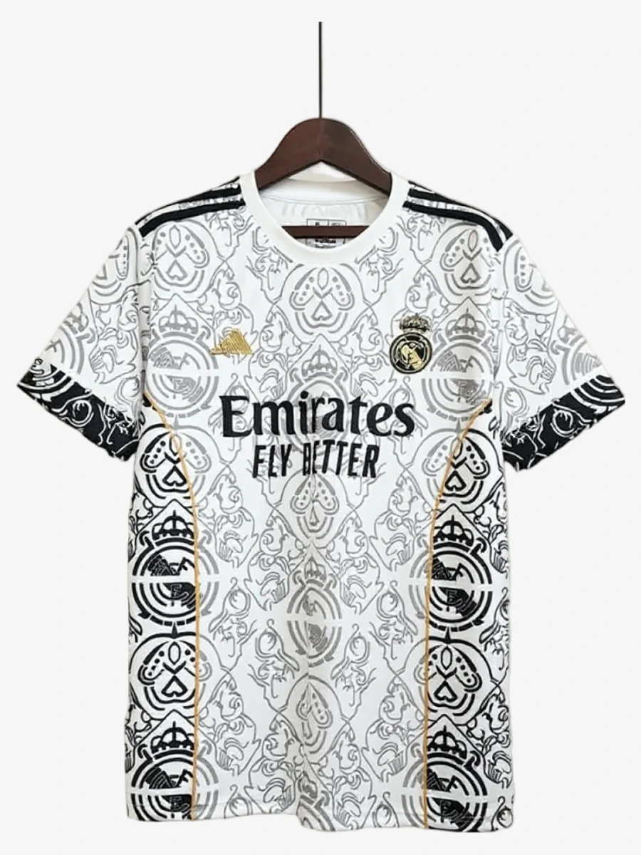 maillot-real-madrid-special-2024-2025 studio v12 Fodboldtrøje Real Madrid Special 2024-2025